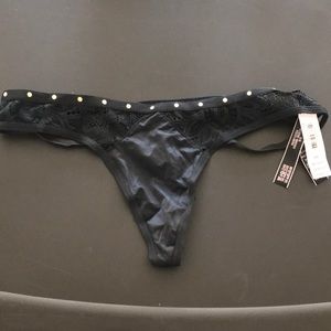 Victoria’s Secret Deluxe Black Thong Size S